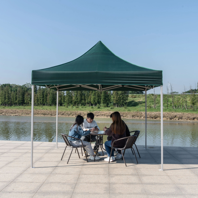 Kundenspezifisches faltbares 10 x 10 Fuß großes Pop-Up-Messezelt, Werbezelt für Outdoor-Events mit Stahlrahmen
