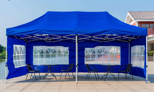 10 * 20ft wasserdichtes tragbares Parkplatzzelt für Veranstaltungen im Freien 3x6 modernes Faltzelt mit Stahlrahmen, individuelles Logo, Hochzeitsfeiern